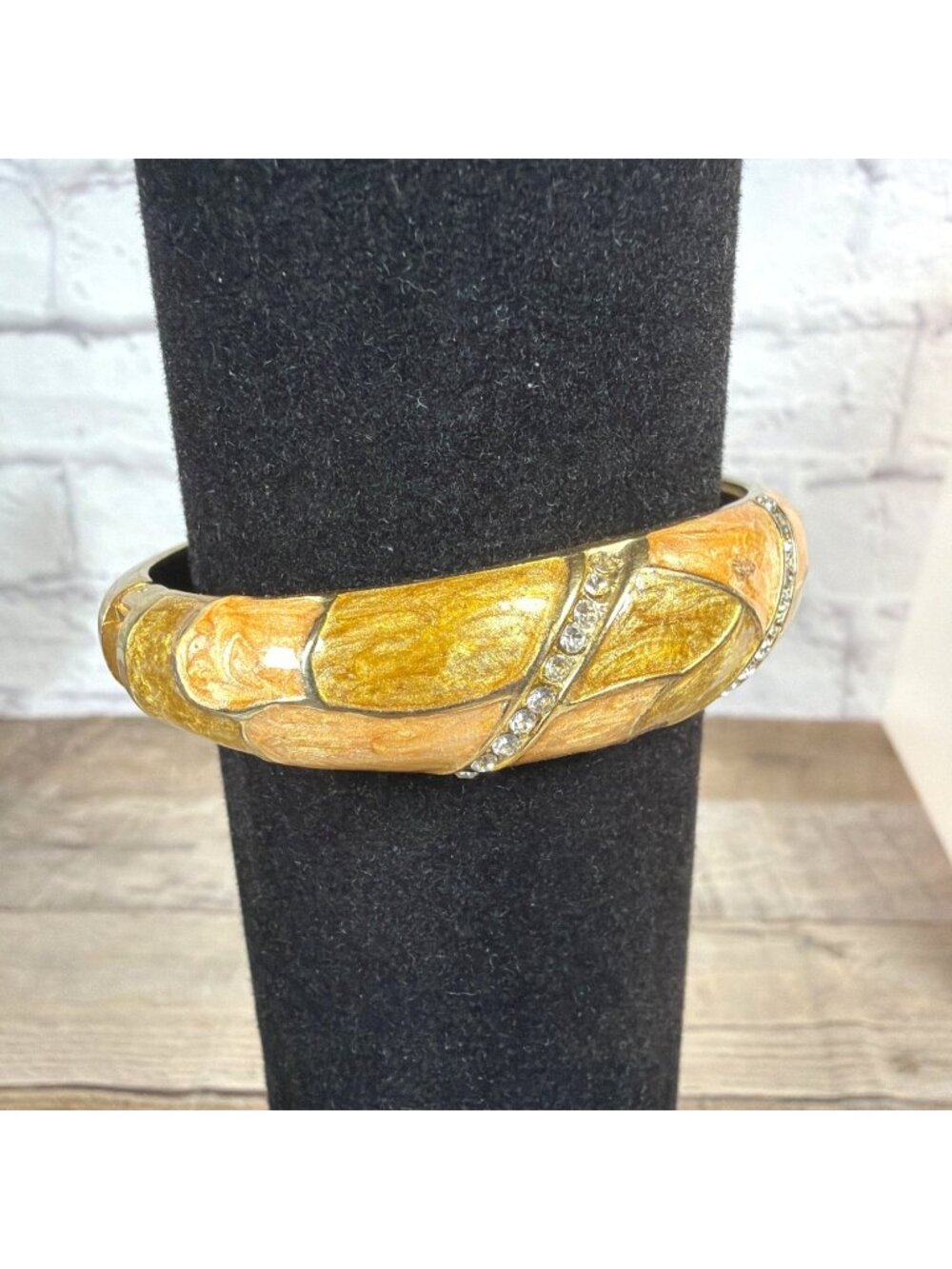 VTG Art Deco Enamel Gold Tone Hinged Bangle Rhinestone Clamper Retro Bracelet - Picture 11 of 16